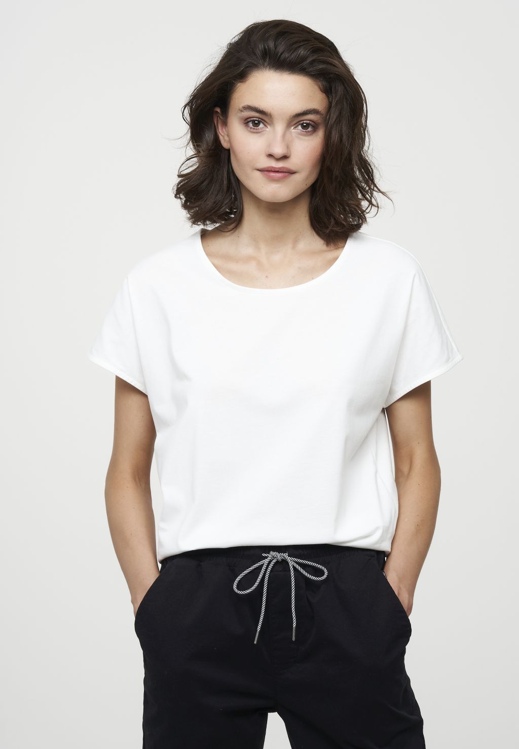 Frauen T-Shirt ALOCASIA aus Bio-Baumwolle off white L