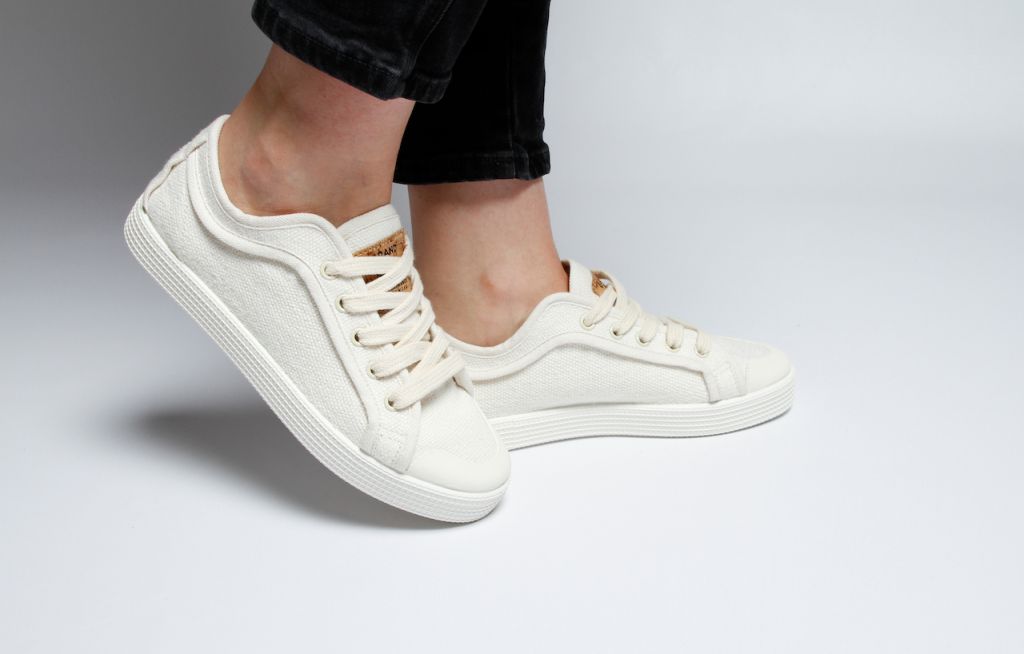 Aari Hemp Low Top Sneaker White Vegan 36