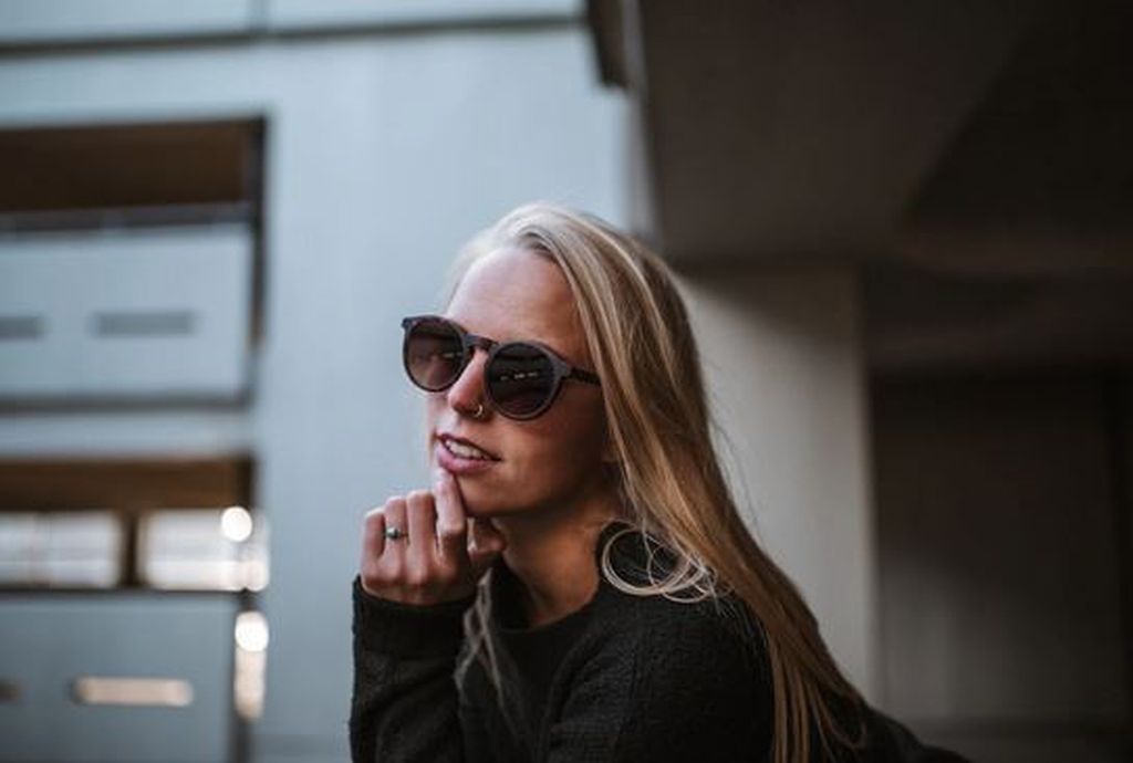 Emma Holz-Sonnenbrille Unisex / Walnussholz