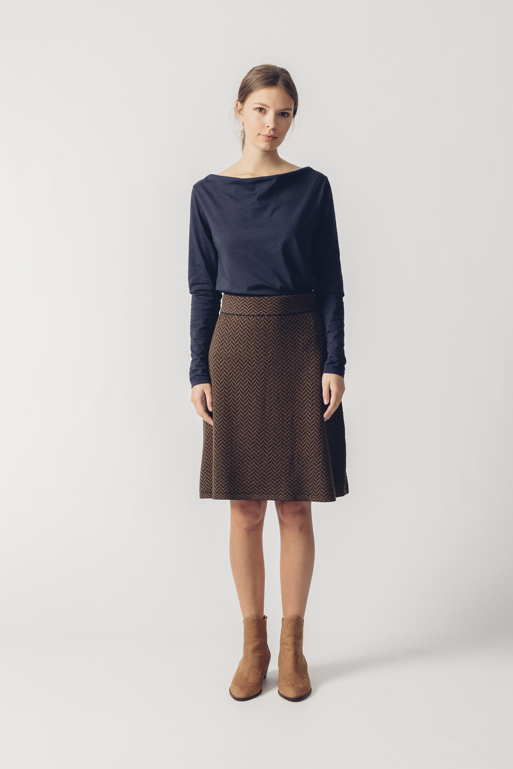 Arane Short Women Skirt dark blue/brown 42