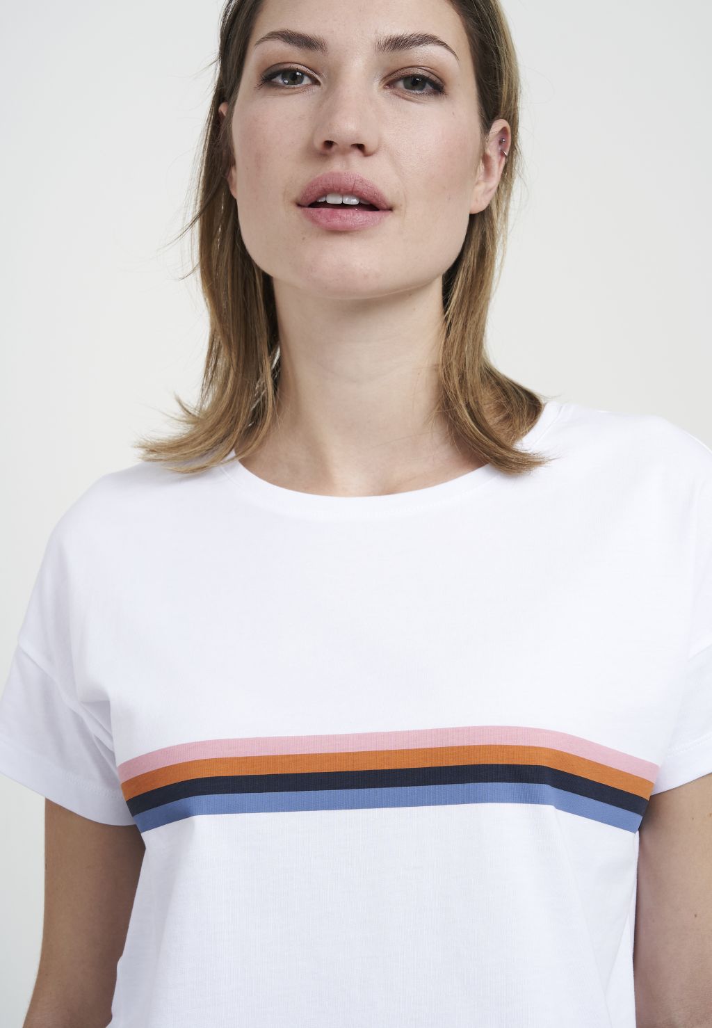 Frauen T-Shirt Cherry Chest Stripes - Bio-Baumwolle White L